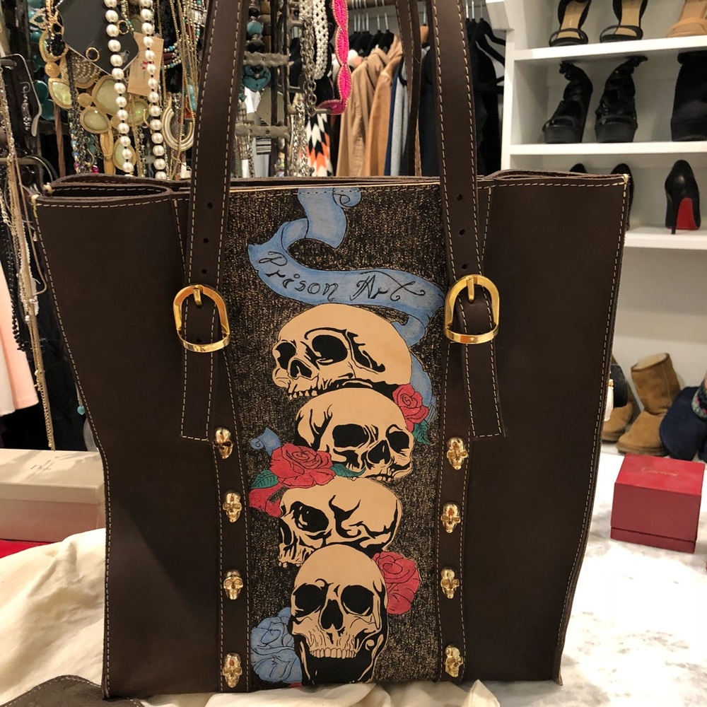 PRISON ART PURSE. NEW.